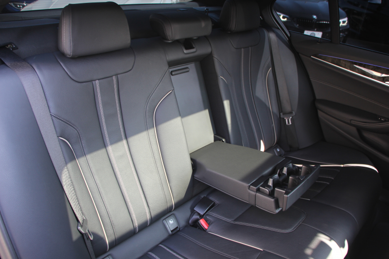 BMW 5シリーズ 523d Xdrive Mｽﾎﾟｰﾂ ｴﾃﾞｨｼｮﾝｼﾞｮｲﾌﾟﾗｽ 4WD LCI後期 ｾﾚｸﾄP ﾌｪｲｽﾘﾌﾄ後 ｻﾝﾙｰﾌ ﾊｰﾏﾝｶｰﾄﾞﾝｻﾗｳﾝﾄﾞﾋｰﾀｰ黒革 LEDﾍｯﾄﾞﾗｲﾄ BMWﾗｲﾌﾞｺｯｸﾋﾟｯﾄﾞApplecarplay対応 360度ｶﾒﾗ ｱﾝﾋﾞｴﾝﾄﾗｲﾄ 可変ｻｽﾍﾟﾝｼｮﾝ 2年保証