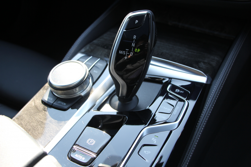 BMW 5シリーズ 523d Xdrive Mｽﾎﾟｰﾂ ｴﾃﾞｨｼｮﾝｼﾞｮｲﾌﾟﾗｽ 4WD LCI後期 ｾﾚｸﾄP ﾌｪｲｽﾘﾌﾄ後 ｻﾝﾙｰﾌ ﾊｰﾏﾝｶｰﾄﾞﾝｻﾗｳﾝﾄﾞﾋｰﾀｰ黒革 LEDﾍｯﾄﾞﾗｲﾄ BMWﾗｲﾌﾞｺｯｸﾋﾟｯﾄﾞApplecarplay対応 360度ｶﾒﾗ ｱﾝﾋﾞｴﾝﾄﾗｲﾄ 可変ｻｽﾍﾟﾝｼｮﾝ 2年保証