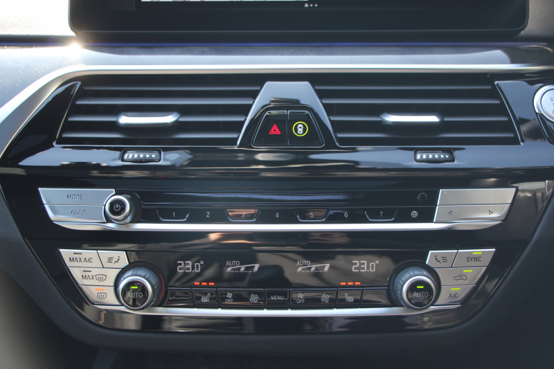 BMW 5シリーズ 523d Xdrive Mｽﾎﾟｰﾂ ｴﾃﾞｨｼｮﾝｼﾞｮｲﾌﾟﾗｽ 4WD LCI後期 ｾﾚｸﾄP ﾌｪｲｽﾘﾌﾄ後 ｻﾝﾙｰﾌ ﾊｰﾏﾝｶｰﾄﾞﾝｻﾗｳﾝﾄﾞﾋｰﾀｰ黒革 LEDﾍｯﾄﾞﾗｲﾄ BMWﾗｲﾌﾞｺｯｸﾋﾟｯﾄﾞApplecarplay対応 360度ｶﾒﾗ ｱﾝﾋﾞｴﾝﾄﾗｲﾄ 可変ｻｽﾍﾟﾝｼｮﾝ 2年保証