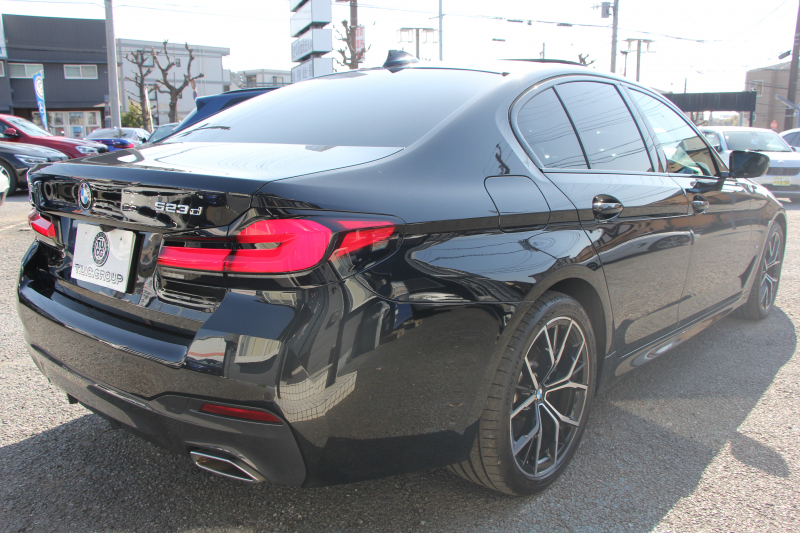 BMW 5シリーズ 523d Xdrive Mｽﾎﾟｰﾂ ｴﾃﾞｨｼｮﾝｼﾞｮｲﾌﾟﾗｽ 4WD LCI後期 ｾﾚｸﾄP ﾌｪｲｽﾘﾌﾄ後 ｻﾝﾙｰﾌ ﾊｰﾏﾝｶｰﾄﾞﾝｻﾗｳﾝﾄﾞﾋｰﾀｰ黒革 LEDﾍｯﾄﾞﾗｲﾄ BMWﾗｲﾌﾞｺｯｸﾋﾟｯﾄﾞApplecarplay対応 360度ｶﾒﾗ ｱﾝﾋﾞｴﾝﾄﾗｲﾄ 可変ｻｽﾍﾟﾝｼｮﾝ 2年保証