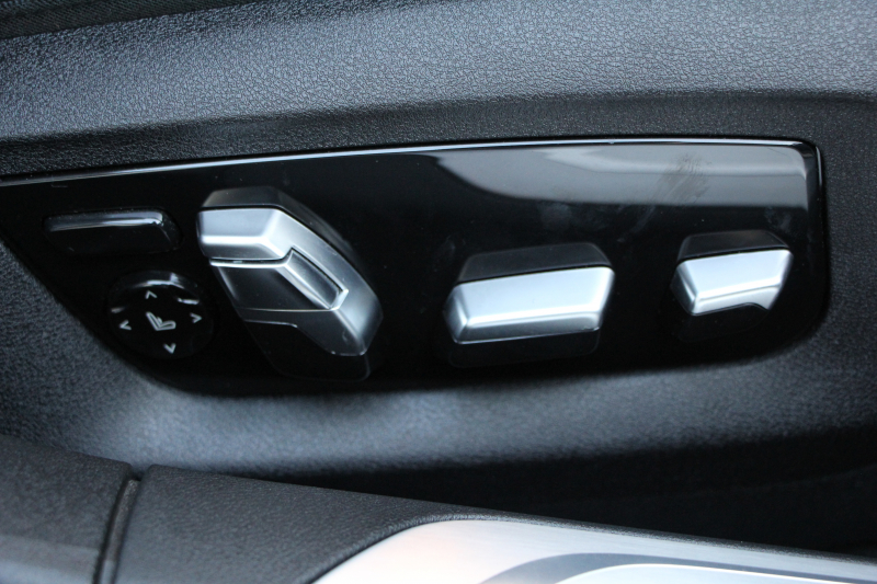 BMW 7シリーズ 740i Mｽﾎﾟｰﾂ ｲﾉﾍﾞｰｼｮﾝP LCI後期 ﾌｪｲｽﾘﾌﾄ後 ｻﾝﾙｰﾌ ﾚｰｻﾞｰﾗｲﾄ 全席ﾋｰﾀｰ黒革 ﾍﾞﾝﾁﾚｰｼｮﾝ ｿﾌﾄｸﾛｰｽﾞﾄﾞｱ BMW ﾗｲﾌﾞｺｯｸﾋﾟｯﾄﾞApplecarplay対応 追従ACC ｽﾃｱﾘﾝｸﾞｻﾎﾟｰﾄ HUD ﾊｰﾏﾝｶｰﾄﾞﾝｻﾗｳﾝﾄﾞ真珠色 2年保証