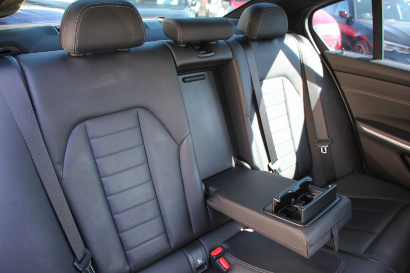 BMW 3シリーズ 330i Mｽﾎﾟｰﾂ ﾊｲﾗｲﾝ ｺﾝﾌｫｰﾄP 高出力 258馬力 ﾋｰﾀｰ黒革 ﾗﾝﾊﾞｰｻﾎﾟｰﾄ 追従ACC ｽﾃｱﾘﾝｸﾞｻﾎﾟｰﾄ HUD Pｱｼｽﾄﾌﾟﾗｽ 360度ｶﾒﾗ 後退ｱｼｽﾄ ｵﾌﾟｼｮﾝ19AW 第7世代iﾄﾞﾗｲﾌﾞHDDﾅﾋﾞApplecarplay 追従ACC 電動ﾄﾗﾝｸ Mｽﾎﾟｰﾂﾌﾞﾚｰｷ 2年保証