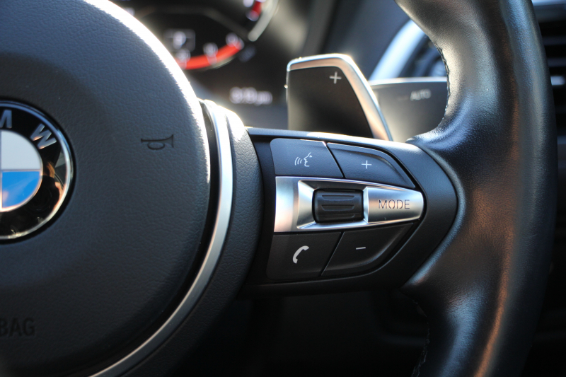 BMW 2シリーズ 220i ｸｰﾍﾟMｽﾎﾟｰﾂ LCI後期 LEDﾍｯﾄﾞﾗｲﾄ&LEDﾃｰﾙ ｼｰﾄﾋｰﾀｰ 変更後ﾀｯﾁ画面HDDﾅﾋﾞﾌﾙｾｸﾞTV Bｶﾒﾗ Bluetooth接続 Pｱｼｽﾄ 衝突軽減ﾌﾞﾚｰｷ 車線逸脱警告 歩行者警告 ｸﾙｺﾝ 専用ｴｱﾛ ｽﾏｰﾄｷｰ 8速AT 直噴ﾀｰﾎﾞ2年保証