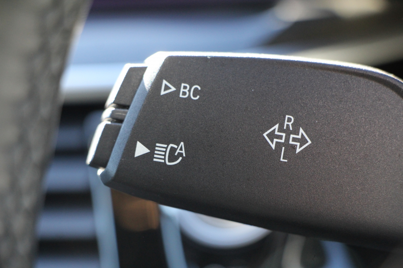 BMW 5シリーズ 530i Mｽﾎﾟｰﾂ 後期LCI 高出力 252馬力 全席ﾋｰﾀｰ付黒革 Mｽﾎﾟｰﾂﾌﾞﾚｰｷ 可変ｻｽ ｱﾀﾞﾌﾟﾃｨﾌﾞLEDﾍｯﾄﾞﾗｲﾄ BMWﾗｲﾌﾞｺｯｸﾋﾟｯﾄﾞAppleCarPlay対応HDDﾅﾋﾞTV Pｱｼｽﾄﾌﾟﾗｽ 360度ｶﾒﾗ ｽﾃｱﾘﾝｸﾞｻﾎﾟｰﾄ 追ACC 電動ﾄﾗﾝｸ 2年保証