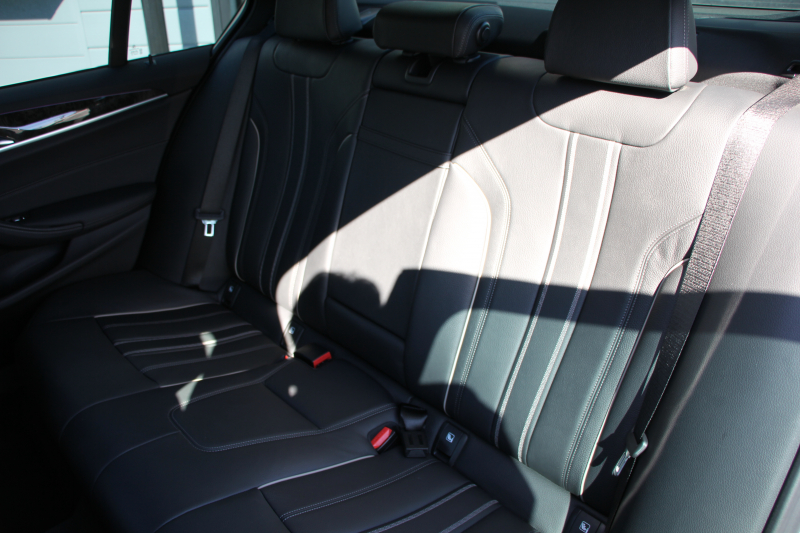 BMW 5シリーズ 530i Mｽﾎﾟｰﾂ 後期LCI 高出力 252馬力 全席ﾋｰﾀｰ付黒革 Mｽﾎﾟｰﾂﾌﾞﾚｰｷ 可変ｻｽ ｱﾀﾞﾌﾟﾃｨﾌﾞLEDﾍｯﾄﾞﾗｲﾄ BMWﾗｲﾌﾞｺｯｸﾋﾟｯﾄﾞAppleCarPlay対応HDDﾅﾋﾞTV Pｱｼｽﾄﾌﾟﾗｽ 360度ｶﾒﾗ ｽﾃｱﾘﾝｸﾞｻﾎﾟｰﾄ 追ACC 電動ﾄﾗﾝｸ 2年保証