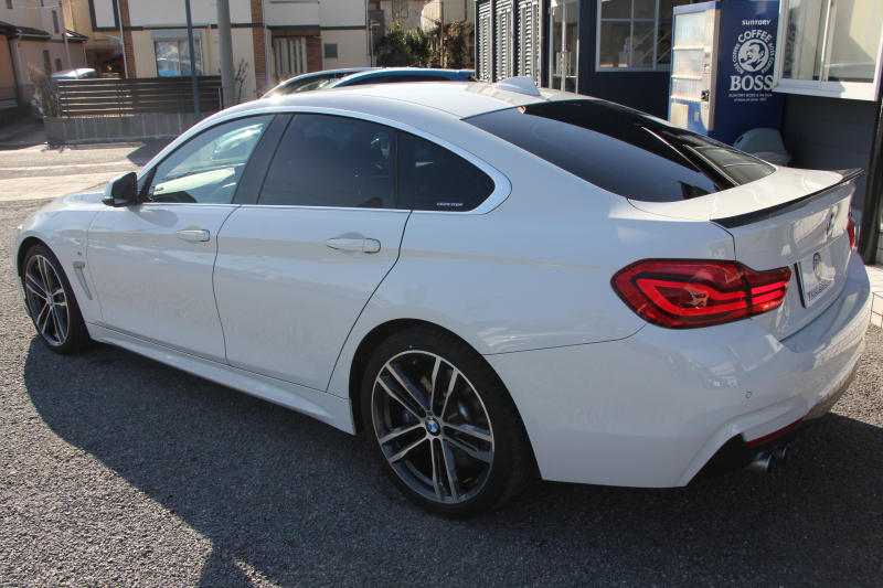 BMW 4シリーズ 420i ｸﾞﾗﾝｸｰﾍﾟｲﾝｽﾀｲﾙｽﾎﾟｰﾂ 限定車 後期LCI ﾋｰﾀｰ黒革 ﾌﾞﾙｰｽﾃｯﾁ入り ｱﾀﾞﾌﾟﾃｨﾌﾞMｻｽ 19AW Mspﾌﾞﾚｰｷ HUD 追従ACC ﾀｯﾁ画面HDDﾅﾋﾞTV 液晶ﾒｰﾀｰ LEDﾍｯﾄﾞﾗｲﾄ&ﾃｰﾙ&ﾌｫｸﾞｻﾃﾝｳｲﾝﾄﾞｳﾓｰﾙ 電動ﾄﾗﾝｸ 2年保証