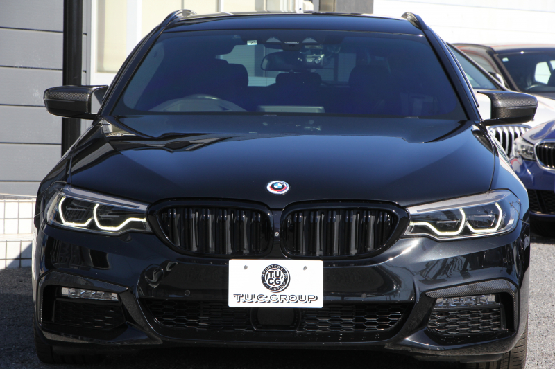 BMW 5シリーズ 523d ﾂｰﾘﾝｸﾞｴﾃﾞｨｼｮﾝﾐｯｼｮﾝｲﾝﾎﾟｯｼﾌﾞﾙ 特別仕様車 HUD ﾊｰﾏﾝｶｰﾄﾞﾝ 後期ﾃｰﾙ 20AW ﾛｰﾀﾞｳﾝ 追従ACC ｽﾃｱﾘﾝｸﾞｻﾎﾟｰﾄ LEDﾍｯﾄﾞﾗｲﾄ ｵｰﾄﾊｲﾋﾞｰﾑ ﾀｯﾁ画面HDDﾅﾋﾞTV 360度ﾊﾟﾉﾗﾏｶﾒﾗ Pｱｼｽﾄﾌﾟﾗｽ 電動ﾄﾗﾝｸ ｽﾏｰﾄｷｰ 2年保証