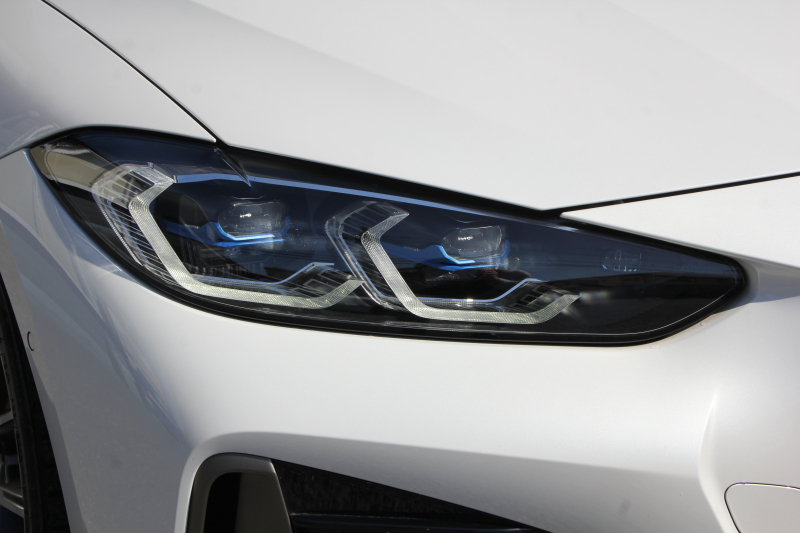 BMW 4シリーズ M440i Xdrive ｶﾌﾞﾘｵﾚ ｺﾝﾌｫｰﾄP 4WD 1ｵﾅ ｱﾝｿﾗｼﾞｯﾄｼﾙﾊﾞｰｿﾌﾄﾄｯﾌﾟ真珠色 ｵｲｽﾀｰﾚｻﾞｰ ｴｱｶﾗｰ ﾚｰｻﾞｰﾗｲﾄ ﾊｰﾏﾝｶｰﾄﾞﾝ 直6ﾀｰﾎﾞ387馬力 可変Mｻｽ 専用ﾌﾞﾚｰｷ&ﾃﾞﾌ BMWﾗｲﾌﾞｺｯｸﾋﾟｯﾄ Applecarplay対応 HDDﾅﾋﾞ360度ｶﾒﾗ HUD 2年保証