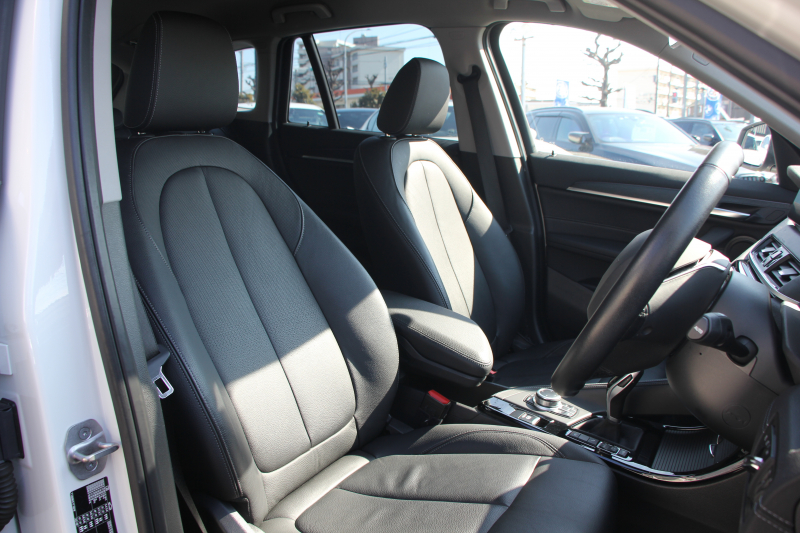 BMW X1 Xdrive18d Xﾗｲﾝ ﾊｲﾗｲﾝ ｺﾝﾌｫｰﾄP LCI後期 ﾌｪｲｽﾘﾌﾄ後 追従ACC ﾋｰﾀｰ黒革 LEDﾍｯﾄﾞﾗｲﾄ&ﾃｰﾙ&ﾌｫｸﾞﾀｯﾁ画面HDDﾅﾋﾞﾜｲﾔﾚｽ充電 ﾊﾟｰｷﾝｸﾞｱｼｽﾄ ｱﾝﾋﾞｴﾝﾄﾗｲﾄ 電動ﾘｱｹﾞｰﾄ 衝突軽減ﾌﾞﾚｰｷ 車線逸脱警告 歩行者警告 ｽﾏｰﾄｷｰ 2年保証