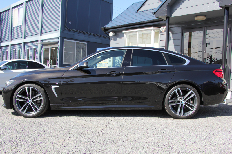 BMW 4シリーズ 420i ｸﾞﾗﾝｸｰﾍﾟMｽﾎﾟｰﾂ ｱｰﾊﾞﾆｽﾀ 限定車 後期 ﾌｪｲｽﾘﾌﾄ後 専用色ｼﾄﾘﾝﾌﾞﾗｯｸ ｱｲﾎﾞﾘｰﾚｻﾞｰ HUD 追従ACC ﾀｯﾁ画面HDDﾅﾋﾞTV 液晶ﾒｰﾀｰ LEDﾍｯﾄﾞﾗｲﾄ 19AW Hifiｽﾋﾟｰｶｰ ﾚｰﾝﾁｪﾝｼﾞ警告 電動ﾄﾗﾝｸ Bｶﾒﾗ 2年保証