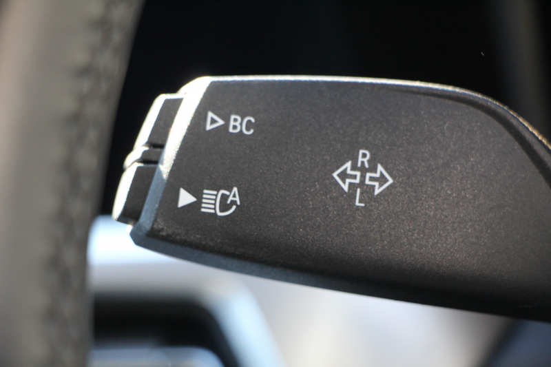 BMW 3シリーズ 320i Mｽﾎﾟｰﾂ ﾃﾞﾋﾞｭｰ&ｺﾝﾌｫｰﾄP ﾋｰﾀｰ黒革 19AW Pｱｼｽﾄﾌﾟﾗｽ 360度ｶﾒﾗ BMWﾗｲﾌﾞｺｯｸﾋﾟｯﾄﾞﾀｯﾁﾊﾟﾈﾙ対応ﾅﾋﾞApplecarplay対応 電動ﾄﾗﾝｸ LEDﾍｯﾄﾞﾗｲﾄ LEDﾌｫｸﾞPｱｼｽﾄ 後退ｱｼｽﾄ Dｱｼｽﾄﾌﾟﾛ 追従ACC ｽﾃｱﾘﾝｸﾞｻﾎﾟｰﾄ 2年保証