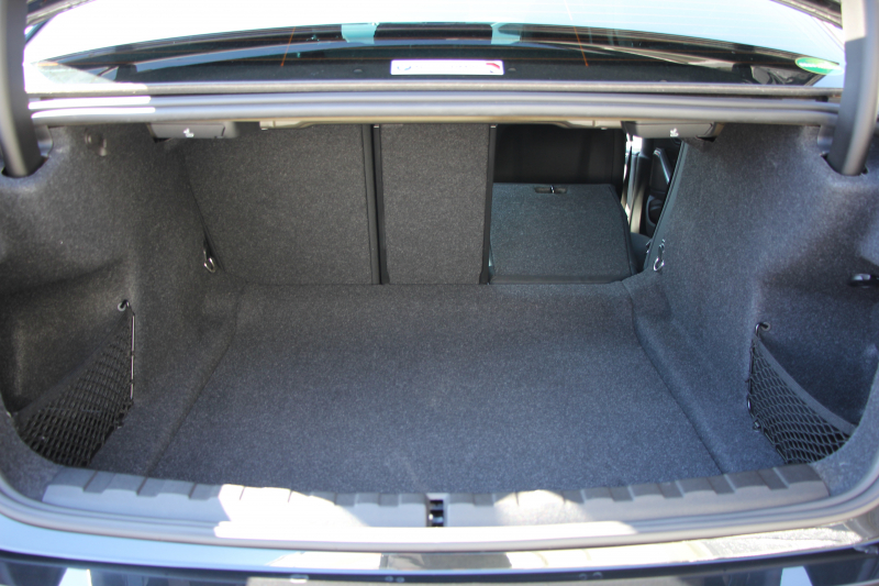 BMW 3シリーズ 320i Mｽﾎﾟｰﾂ ﾃﾞﾋﾞｭｰ&ｺﾝﾌｫｰﾄP ﾋｰﾀｰ黒革 19AW Pｱｼｽﾄﾌﾟﾗｽ 360度ｶﾒﾗ BMWﾗｲﾌﾞｺｯｸﾋﾟｯﾄﾞﾀｯﾁﾊﾟﾈﾙ対応ﾅﾋﾞApplecarplay対応 電動ﾄﾗﾝｸ LEDﾍｯﾄﾞﾗｲﾄ LEDﾌｫｸﾞPｱｼｽﾄ 後退ｱｼｽﾄ Dｱｼｽﾄﾌﾟﾛ 追従ACC ｽﾃｱﾘﾝｸﾞｻﾎﾟｰﾄ 2年保証