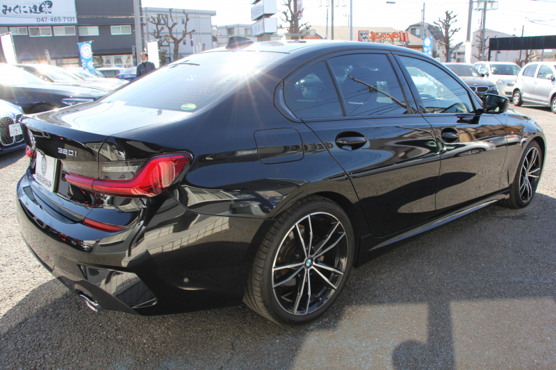 BMW 3シリーズ 320i Mｽﾎﾟｰﾂ ﾃﾞﾋﾞｭｰ&ｺﾝﾌｫｰﾄP ﾋｰﾀｰ黒革 19AW Pｱｼｽﾄﾌﾟﾗｽ 360度ｶﾒﾗ BMWﾗｲﾌﾞｺｯｸﾋﾟｯﾄﾞﾀｯﾁﾊﾟﾈﾙ対応ﾅﾋﾞApplecarplay対応 電動ﾄﾗﾝｸ LEDﾍｯﾄﾞﾗｲﾄ LEDﾌｫｸﾞPｱｼｽﾄ 後退ｱｼｽﾄ Dｱｼｽﾄﾌﾟﾛ 追従ACC ｽﾃｱﾘﾝｸﾞｻﾎﾟｰﾄ 2年保証