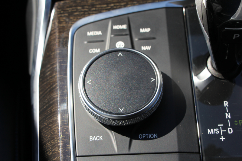 BMW 3シリーズ 320i Mｽﾎﾟｰﾂ ﾃﾞﾋﾞｭｰ&ｺﾝﾌｫｰﾄP ﾋｰﾀｰ黒革 19AW Pｱｼｽﾄﾌﾟﾗｽ 360度ｶﾒﾗ BMWﾗｲﾌﾞｺｯｸﾋﾟｯﾄﾞﾀｯﾁﾊﾟﾈﾙ対応ﾅﾋﾞApplecarplay対応 電動ﾄﾗﾝｸ LEDﾍｯﾄﾞﾗｲﾄ LEDﾌｫｸﾞPｱｼｽﾄ 後退ｱｼｽﾄ Dｱｼｽﾄﾌﾟﾛ 追従ACC ｽﾃｱﾘﾝｸﾞｻﾎﾟｰﾄ 2年保証