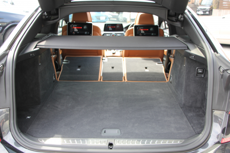 BMW 6シリーズ 640i Xdrive ｸﾞﾗﾝﾂｰﾘｽﾓ Mｽﾎﾟｰﾂ ﾃﾞﾋﾞｭｰｴﾃﾞｨｼｮﾝ 直6ﾀｰﾎﾞ4WD 40台限定車 ﾘｱｴﾝﾀ-ﾃｲﾒﾝﾄ 後席ﾓﾆﾀｰ Bowers＆WilkinsｻｳﾝﾄﾞﾊﾟﾉﾗﾏｻﾝR ﾌﾛﾝﾄｺﾝﾌｫｰﾄｼｰﾄ&ﾍﾞﾝﾁﾚｰｼｮﾝ 全ﾋｰﾀｰ茶革 全ﾄﾞｱｿﾌﾄｸﾛｰｽﾞ360度ｶﾒﾗ 追従ACC HUD 2年保証