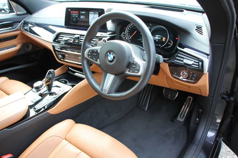 BMW 6シリーズ 640i Xdrive ｸﾞﾗﾝﾂｰﾘｽﾓ Mｽﾎﾟｰﾂ ﾃﾞﾋﾞｭｰｴﾃﾞｨｼｮﾝ 直6ﾀｰﾎﾞ4WD 40台限定車 ﾘｱｴﾝﾀ-ﾃｲﾒﾝﾄ 後席ﾓﾆﾀｰ Bowers＆WilkinsｻｳﾝﾄﾞﾊﾟﾉﾗﾏｻﾝR ﾌﾛﾝﾄｺﾝﾌｫｰﾄｼｰﾄ&ﾍﾞﾝﾁﾚｰｼｮﾝ 全ﾋｰﾀｰ茶革 全ﾄﾞｱｿﾌﾄｸﾛｰｽﾞ360度ｶﾒﾗ 追従ACC HUD 2年保証