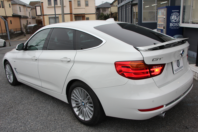 BMW 3シリーズ 320i ｸﾞﾗﾝﾂｰﾘｽﾓ ﾗｸﾞｼﾞｭｱﾘｰ 追従ACC ﾋｰﾀｰ茶革 衝突軽減ﾌﾞﾚｰｷ 車線逸脱警告 歩行者警告 ﾌﾙｾｸﾞTV ﾀｯﾁﾊﾟｯﾄﾞ対応iﾄﾞﾗｲﾌﾞHDDﾅﾋﾞBｶﾒﾗ 電動ﾄﾗﾝｸ ｽﾏｰﾄｷｰ Bluetooth接続 ｸﾛｰﾑﾗｲﾝｴｸｽﾃﾘｱ 2年保証