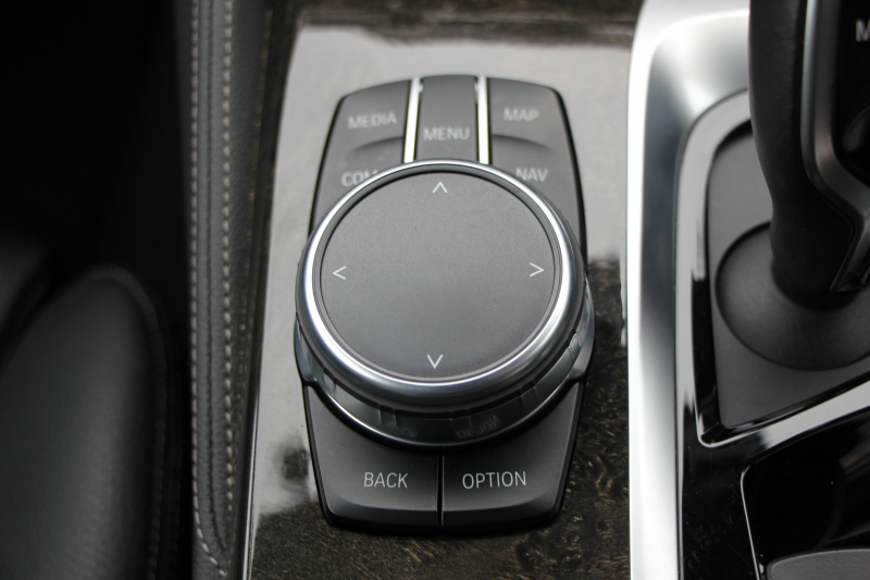 BMW 5シリーズ 530i ﾂｰﾘﾝｸﾞMｽﾎﾟｰﾂ ﾃﾞﾋﾞｭｰP 252馬力 全ﾋｰﾀｰ黒革 HUD VOSSEN VFS1 20AW BCﾚｰｼﾝｸﾞ車高調&iidﾛﾜﾘﾝｸﾞKIT ｿﾌﾄｸﾛｰｽﾞﾄﾞｱ 追従ACC ｽﾃｱﾘﾝｸﾞｻﾎﾟｰﾄ ﾀｯﾁ画面HDDﾅﾋﾞ360度ｶﾒﾗ LEDﾍｯﾄﾞﾗｲﾄ 2年保証