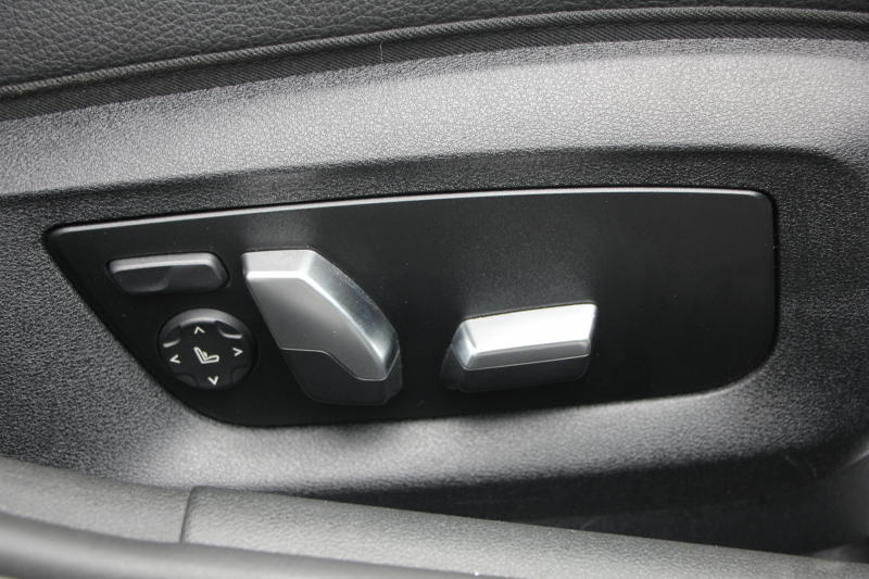 BMW 5シリーズ 530i ﾂｰﾘﾝｸﾞMｽﾎﾟｰﾂ ﾃﾞﾋﾞｭｰP 252馬力 全ﾋｰﾀｰ黒革 HUD VOSSEN VFS1 20AW BCﾚｰｼﾝｸﾞ車高調&iidﾛﾜﾘﾝｸﾞKIT ｿﾌﾄｸﾛｰｽﾞﾄﾞｱ 追従ACC ｽﾃｱﾘﾝｸﾞｻﾎﾟｰﾄ ﾀｯﾁ画面HDDﾅﾋﾞ360度ｶﾒﾗ LEDﾍｯﾄﾞﾗｲﾄ 2年保証