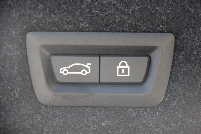 BMW 5シリーズ 530i ｴﾃﾞｨｼｮﾝﾐｯｼｮﾝｲﾝﾎﾟｯｼﾌﾞﾙ 特別仕様車 高出力 ﾅｲﾄﾌﾞﾙｰﾚｻﾞｰ ｱﾀﾞﾌﾟﾃｨﾌﾞｻｽ HUD ﾊｰﾏﾝｶｰﾄﾞﾝ 追従ACC ｽﾃｱﾘﾝｸﾞｻﾎﾟｰﾄ ﾀｯﾁ画面HDDﾅﾋﾞTV LEDﾍｯﾄﾞﾗｲﾄ ｵｰﾄﾊｲﾋﾞｰﾑ 電動ﾄﾗﾝｸ 360度ｶﾒﾗ 全席ﾋｰﾀｰ ﾌﾞﾗｯｸ19AW 2年保証