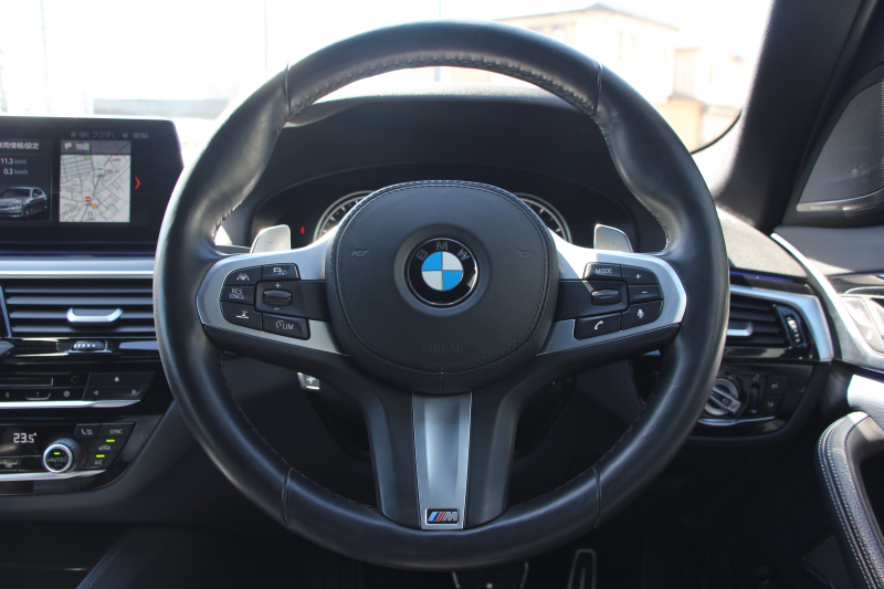 BMW 5シリーズ 530i ｴﾃﾞｨｼｮﾝﾐｯｼｮﾝｲﾝﾎﾟｯｼﾌﾞﾙ 特別仕様車 高出力 ﾅｲﾄﾌﾞﾙｰﾚｻﾞｰ ｱﾀﾞﾌﾟﾃｨﾌﾞｻｽ HUD ﾊｰﾏﾝｶｰﾄﾞﾝ 追従ACC ｽﾃｱﾘﾝｸﾞｻﾎﾟｰﾄ ﾀｯﾁ画面HDDﾅﾋﾞTV LEDﾍｯﾄﾞﾗｲﾄ ｵｰﾄﾊｲﾋﾞｰﾑ 電動ﾄﾗﾝｸ 360度ｶﾒﾗ 全席ﾋｰﾀｰ ﾌﾞﾗｯｸ19AW 2年保証