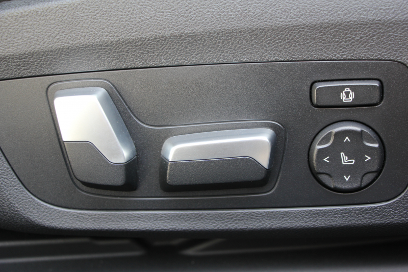 BMW 3シリーズ 330e Mｽﾎﾟｰﾂ ﾊｲﾗｲﾝ&ｲﾉﾍﾞｰｼｮﾝP PHEV ﾋｰﾀｰ黒革 真珠色 ﾚｰｻﾞｰLEDﾗｲﾄ ｼﾞｪｽﾁｬｰC ｵﾌﾟｼｮﾝ19AW Mspﾌﾞﾚｰｷ 360度ｶﾒﾗ HUD ﾌﾙｾｸﾞTV 追従ACC ｽﾃｱﾘﾝｸﾞｻﾎﾟｰﾄ Applecarplay ﾗﾝﾊﾞｰｻﾎﾟｰﾄ 2年保証