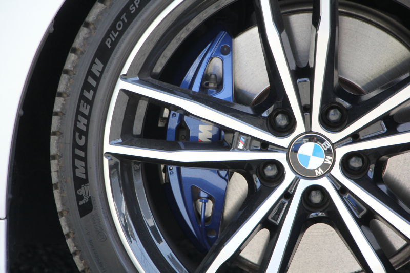 BMW 3シリーズ 330e Mｽﾎﾟｰﾂ ﾊｲﾗｲﾝ&ｲﾉﾍﾞｰｼｮﾝP PHEV ﾋｰﾀｰ黒革 真珠色 ﾚｰｻﾞｰLEDﾗｲﾄ ｼﾞｪｽﾁｬｰC ｵﾌﾟｼｮﾝ19AW Mspﾌﾞﾚｰｷ 360度ｶﾒﾗ HUD ﾌﾙｾｸﾞTV 追従ACC ｽﾃｱﾘﾝｸﾞｻﾎﾟｰﾄ Applecarplay ﾗﾝﾊﾞｰｻﾎﾟｰﾄ 2年保証