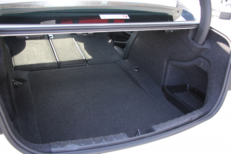 BMW 3シリーズ 320d Mｽﾎﾟｰﾂ 最終ﾓﾃﾞﾙ 8C新ｴﾝｼﾞﾝ ｻﾝﾙｰﾌ ﾋｰﾀｰ黒革 液晶ﾒｰﾀｰ 追従ACC LEDﾍｯﾄﾞﾗｲﾄ&ﾃｰﾙ ﾀｯﾁ画面対応HDDﾅﾋﾞBluetooth接続 Mﾊﾟﾌｫｰﾏﾝｽｽﾎﾟｲﾗｰ ﾚｰﾝﾁｪﾝｼﾞ警告 衝突軽減ﾌﾞﾚｰｷ 車線逸脱警告 歩行者警告 2年保証