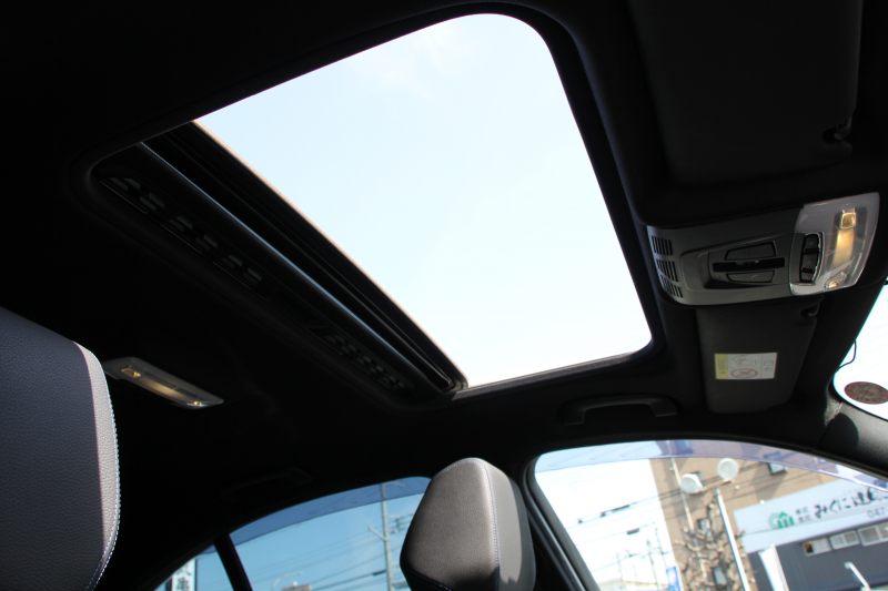 BMW 3シリーズ 320d Mｽﾎﾟｰﾂ 最終ﾓﾃﾞﾙ 8C新ｴﾝｼﾞﾝ ｻﾝﾙｰﾌ ﾋｰﾀｰ黒革 液晶ﾒｰﾀｰ 追従ACC LEDﾍｯﾄﾞﾗｲﾄ&ﾃｰﾙ ﾀｯﾁ画面対応HDDﾅﾋﾞBluetooth接続 Mﾊﾟﾌｫｰﾏﾝｽｽﾎﾟｲﾗｰ ﾚｰﾝﾁｪﾝｼﾞ警告 衝突軽減ﾌﾞﾚｰｷ 車線逸脱警告 歩行者警告 2年保証