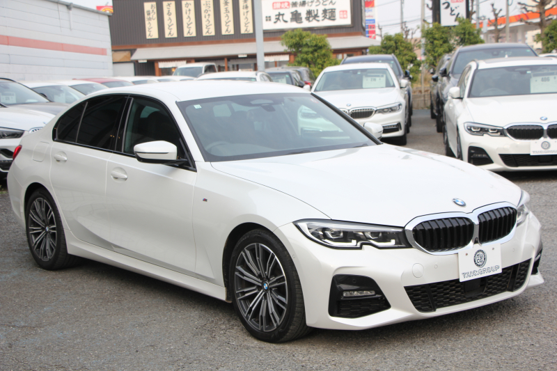 BMW 3シリーズ 320d Xdrive Mｽﾎﾟｰﾂ ﾊｲﾗｲﾝ ｺﾝﾌｫｰﾄP 4WD 真珠色 ﾋｰﾀｰ黒革 Pｱｼｽﾄﾌﾟﾗｽ 360度ｶﾒﾗ 電動ﾄﾗﾝｸ BMWﾗｲﾌﾞｺｯｸﾋﾟｯﾄﾞﾀｯﾁ画面ﾅﾋﾞApplecarplay対応 ﾜｲﾔﾚｽ充電 LEDﾍｯﾄﾞﾗｲﾄ ｵｰﾄﾊｲﾋﾞｰﾑ 追従ACC ｽﾃｱﾘﾝｸﾞｻﾎﾟｰﾄ ﾚｰﾝﾁｪﾝｼﾞ警告 2年保証