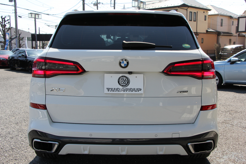 BMW X5 Xdrive35d Mｽﾎﾟｰﾂ ﾄﾞﾗｲﾋﾞﾝｸﾞﾀﾞｲﾅﾐｸｽP ｺﾝﾌｫｰﾄP 3列7人乗り 2列目電動ｼｰﾄ ｴｱｻｽ ﾊﾟﾉﾗﾏｻﾝR ｺﾆｬｯｸﾚｻﾞｰ ｺﾝﾌｫｰﾄｼｰﾄ ﾏｯｻｰｼﾞ&ﾍﾞﾝﾁﾚｰｼｮﾝ ｸﾗﾌﾃｯﾄﾞｸﾘｽﾀﾙﾌｨﾆｯｼｭ OP22AW LEDﾍｯﾄﾞﾗｲﾄ 360度ｶﾒﾗ 電動ﾄﾗﾝｸ 追ACC HUD2年保証
