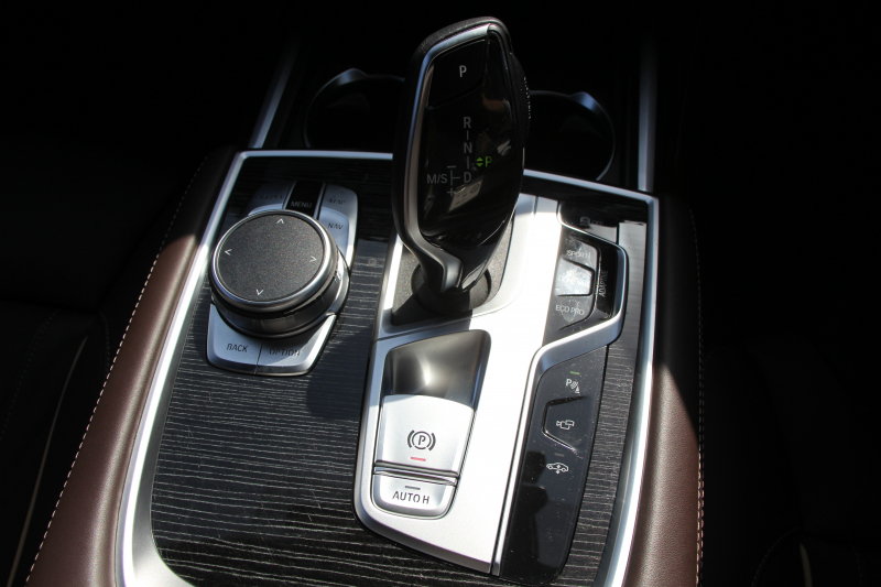 BMW 7シリーズ 740i Mｽﾎﾟｰﾂ ｲﾉﾍﾞｰｼｮﾝP 後期☆期間限定掲載 特選車☆ｻﾝﾙｰﾌ ﾚｰｻﾞｰﾗｲﾄ ﾓｶﾅｯﾊﾟﾚｻﾞｰ 全席ﾋｰﾀｰ&ﾍﾞﾝﾁﾚｰｼｮﾝ ｿﾌﾄｸﾛｰｽﾞﾄﾞｱ BMW ﾗｲﾌﾞｺｯｸﾋﾟｯﾄﾞApplecarplay 追従ACC ｽﾃｱﾘﾝｸﾞｻﾎﾟｰﾄ HUD ﾊｰﾏﾝｶｰﾄﾞﾝｻﾗｳﾝﾄﾞ真珠色 2年保証