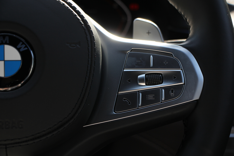 BMW 7シリーズ 740i Mｽﾎﾟｰﾂ ｲﾉﾍﾞｰｼｮﾝP 後期☆期間限定掲載 特選車☆ｻﾝﾙｰﾌ ﾚｰｻﾞｰﾗｲﾄ ﾓｶﾅｯﾊﾟﾚｻﾞｰ 全席ﾋｰﾀｰ&ﾍﾞﾝﾁﾚｰｼｮﾝ ｿﾌﾄｸﾛｰｽﾞﾄﾞｱ BMW ﾗｲﾌﾞｺｯｸﾋﾟｯﾄﾞApplecarplay 追従ACC ｽﾃｱﾘﾝｸﾞｻﾎﾟｰﾄ HUD ﾊｰﾏﾝｶｰﾄﾞﾝｻﾗｳﾝﾄﾞ真珠色 2年保証