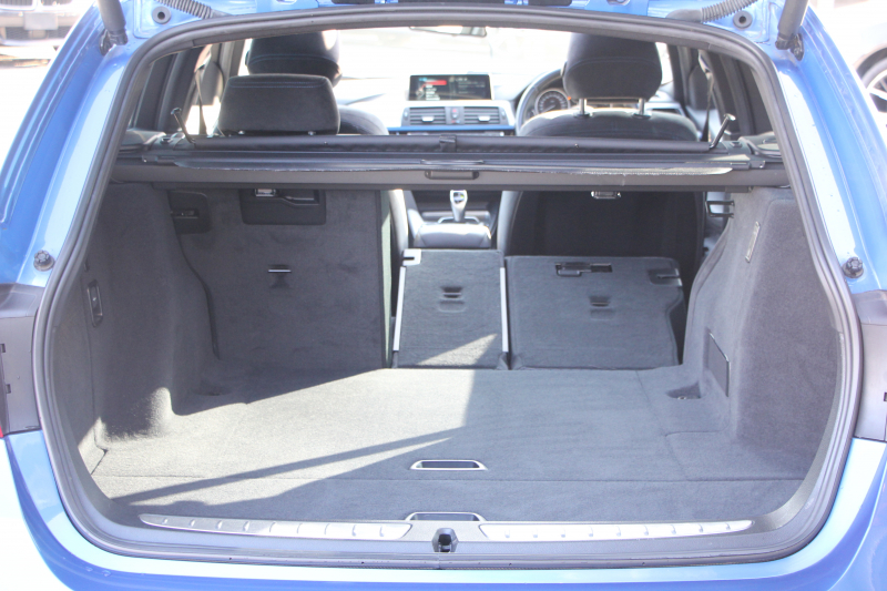 BMW 3シリーズ 320i ﾂｰﾘﾝｸﾞMｽﾎﾟｰﾂ 後期 8A新ｴﾝｼﾞﾝ ﾊﾟﾉﾗﾏｻﾝﾙｰﾌ LEDﾍｯﾄﾞﾗｲﾄ &ﾃｰﾙ 追従ACC ﾚｰﾝﾁｪﾝｼﾞ警告 衝突軽減ﾌﾞﾚｰｷ 車線逸脱警告 Bｶﾒﾗ ﾀｯﾁﾊﾟｯﾄﾞ対応iﾄﾞﾗｲﾌﾞHDDﾅﾋﾞBluetooth接続 電動ﾄﾗﾝｸ 2年保証