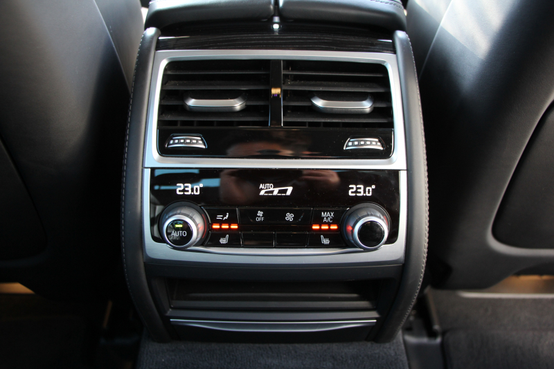 BMW 7シリーズ 740i Mｽﾎﾟｰﾂ ｲﾉﾍﾞｰｼｮﾝP 後期☆期間限定掲載 特選車☆3Ddesignｴｱﾛ ｻﾝﾙｰﾌ 全ﾋｰﾀｰ黒革 ﾍﾞﾝﾁﾚｰｼｮﾝ ｺﾝﾌｫｰﾄｼｰﾄ ﾚｰｻﾞｰﾗｲﾄ ﾃﾞｨｽﾌﾟﾚｲｷｰ ﾘﾓｰﾄP ﾊｰﾏﾝｶｰﾄﾞﾝ 全ﾄﾞｱｿﾌﾄｸﾛｰｽﾞﾗｲﾌﾞｺｯｸﾋﾟｯﾄ ｶｰﾌﾟﾚｲ 360度ｶﾒﾗ 追ACC HUD 2年保証