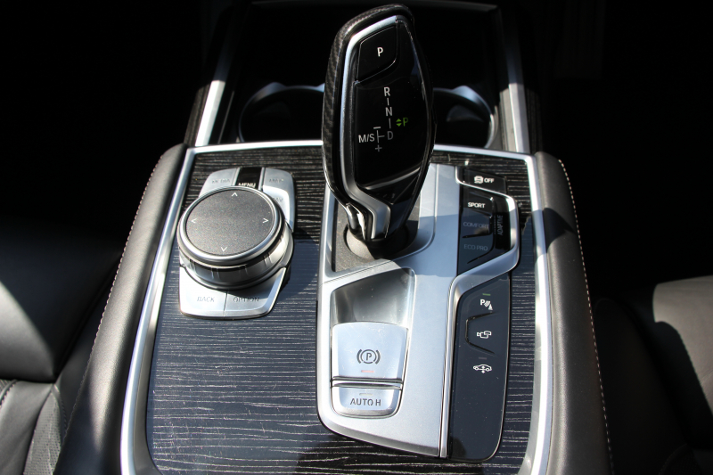 BMW 7シリーズ 740i Mｽﾎﾟｰﾂ ｲﾉﾍﾞｰｼｮﾝP 後期☆期間限定掲載 特選車☆3Ddesignｴｱﾛ ｻﾝﾙｰﾌ 全ﾋｰﾀｰ黒革 ﾍﾞﾝﾁﾚｰｼｮﾝ ｺﾝﾌｫｰﾄｼｰﾄ ﾚｰｻﾞｰﾗｲﾄ ﾃﾞｨｽﾌﾟﾚｲｷｰ ﾘﾓｰﾄP ﾊｰﾏﾝｶｰﾄﾞﾝ 全ﾄﾞｱｿﾌﾄｸﾛｰｽﾞﾗｲﾌﾞｺｯｸﾋﾟｯﾄ ｶｰﾌﾟﾚｲ 360度ｶﾒﾗ 追ACC HUD 2年保証