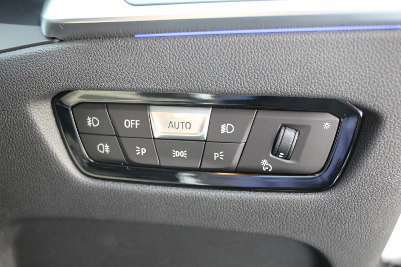 BMW 3シリーズ 320d Xdrive ﾂｰﾘﾝｸﾞMｽﾎﾟｰﾂ ﾊｲﾗｲﾝ&ｺﾝﾌｫｰﾄP 4WD ﾊﾟﾉﾗﾏｻﾝﾙｰﾌ ﾋｰﾀｰ黒革 ﾗﾝﾊﾞｰｻﾎﾟｰﾄ LEDﾍｯﾄﾞﾗｲﾄ ｵｰﾄﾊｲﾋﾞｰﾑ LCI用Mﾊﾟﾌｫｰﾏﾝｽ19AW  Applecarplay BMWﾗｲﾌﾞｺｯｸﾋﾟｯﾄﾞ電動ﾄﾗﾝｸ 追従ACC ｽﾃｱﾘﾝｸﾞｻﾎﾟｰﾄ 2年保証