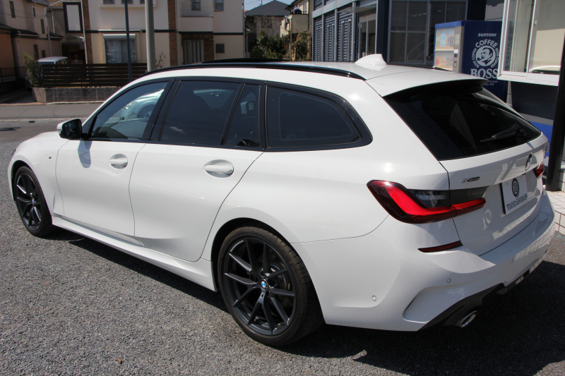 BMW 3シリーズ 320d Xdrive ﾂｰﾘﾝｸﾞMｽﾎﾟｰﾂ ﾊｲﾗｲﾝ&ｺﾝﾌｫｰﾄP 4WD ﾊﾟﾉﾗﾏｻﾝﾙｰﾌ ﾋｰﾀｰ黒革 ﾗﾝﾊﾞｰｻﾎﾟｰﾄ LEDﾍｯﾄﾞﾗｲﾄ ｵｰﾄﾊｲﾋﾞｰﾑ LCI用Mﾊﾟﾌｫｰﾏﾝｽ19AW  Applecarplay BMWﾗｲﾌﾞｺｯｸﾋﾟｯﾄﾞ電動ﾄﾗﾝｸ 追従ACC ｽﾃｱﾘﾝｸﾞｻﾎﾟｰﾄ 2年保証