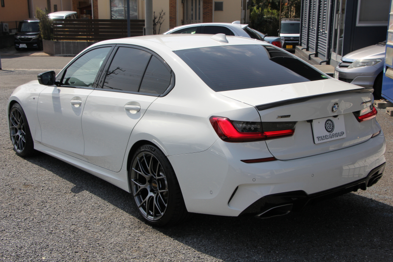 BMW 3シリーズ M340i Xdrive ｲﾉﾍﾞｰｼｮﾝP 4WD 387馬力 直6ﾀｰﾎﾞﾋｰﾀｰ黒革 ﾚｰｻﾞｰLEDﾗｲﾄ BBSRE-V7 19AW MSSｽﾌﾟﾘﾝｸﾞKIT  Mﾊﾟﾌｫｰﾏﾝｽﾌﾛﾝﾄｽﾎﾟｲﾗｰ ｱﾀﾞﾌﾟﾃｨﾌﾞMｻｽ HUD ｼﾞｪｽﾁｬｰｺﾝﾄﾛｰﾙ 360度ｶﾒﾗ 追従ACC ｽﾃｱﾘﾝｸﾞｻﾎﾟｰﾄ ﾊｰﾏﾝｶｰﾄﾞﾝｻﾗｳﾝﾄﾞ2年保証