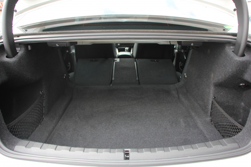 BMW 3シリーズ 320d Xdrive Mｽﾎﾟｰﾂ ﾊｲﾗｲﾝ ｺﾝﾌｫｰﾄP 4WD ﾋｰﾀｰ黒革 LEDﾍｯﾄﾞﾗｲﾄ ｵｰﾄﾊｲﾋﾞｰﾑ 追従ACC ｽﾃｱﾘﾝｸﾞｻﾎﾟｰﾄ ﾌﾙｾｸﾞTV Applecarplay対応 360度ｶﾒﾗ Pｱｼｽﾄ ﾀｯﾁ画面HDDﾅﾋﾞ電動ﾄﾗﾝｸ 3Ddesignｻｽ&ﾄﾗﾝｸｽﾎﾟｲﾗｰ ﾗﾝﾊﾞｰｻﾎﾟｰﾄ 2年保証