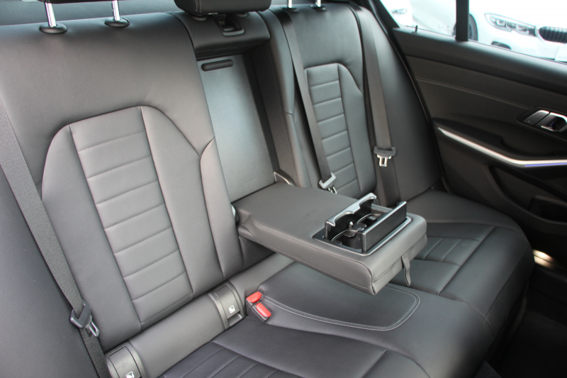 BMW 3シリーズ 320d Xdrive Mｽﾎﾟｰﾂ ﾊｲﾗｲﾝ ｺﾝﾌｫｰﾄP 4WD ﾋｰﾀｰ黒革 LEDﾍｯﾄﾞﾗｲﾄ ｵｰﾄﾊｲﾋﾞｰﾑ 追従ACC ｽﾃｱﾘﾝｸﾞｻﾎﾟｰﾄ ﾌﾙｾｸﾞTV Applecarplay対応 360度ｶﾒﾗ Pｱｼｽﾄ ﾀｯﾁ画面HDDﾅﾋﾞ電動ﾄﾗﾝｸ 3Ddesignｻｽ&ﾄﾗﾝｸｽﾎﾟｲﾗｰ ﾗﾝﾊﾞｰｻﾎﾟｰﾄ 2年保証