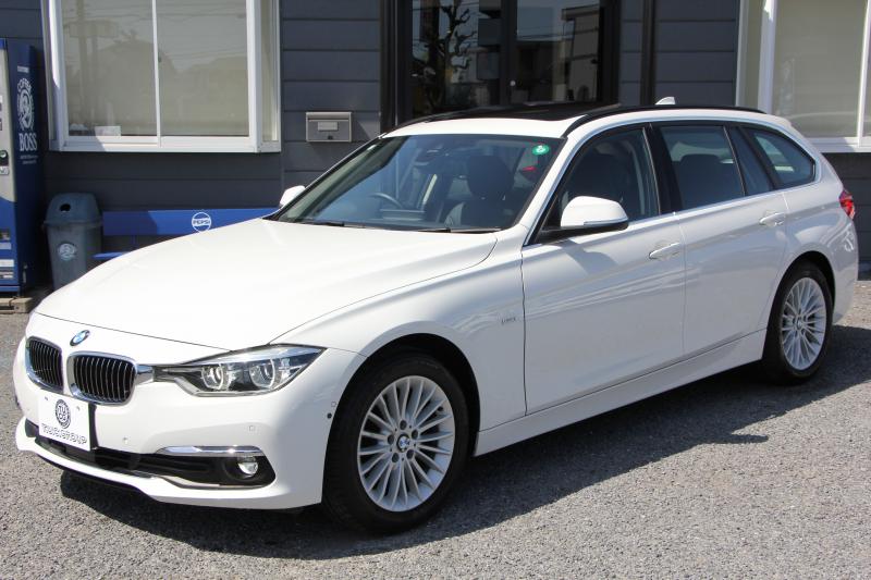 BMW 3シリーズ 320i ﾂｰﾘﾝｸﾞﾗｸﾞｼﾞｭｱﾘｰ LCI後期 新ｴﾝｼﾞﾝ ﾊﾟﾉﾗﾏｻﾝR ﾋｰﾀｰ黒革 LEDﾍｯﾄﾞﾗｲﾄ&ﾃｰﾙ TOPﾋﾞｭｰ&ｻｲﾄﾞﾋﾞｭｰｶﾒﾗ Pｱｼｽﾄ 追従ACC ﾚｰﾝC警告 衝突軽減ﾌﾞﾚｰｷ 車線逸脱&歩行者 警告ﾀｯﾁﾊﾟｯﾄﾞ対応HDDﾅﾋﾞBluetooth接続 Bｶﾒﾗ ｽﾏｰﾄｷｰ 電動ﾄﾗﾝｸ 2年保証