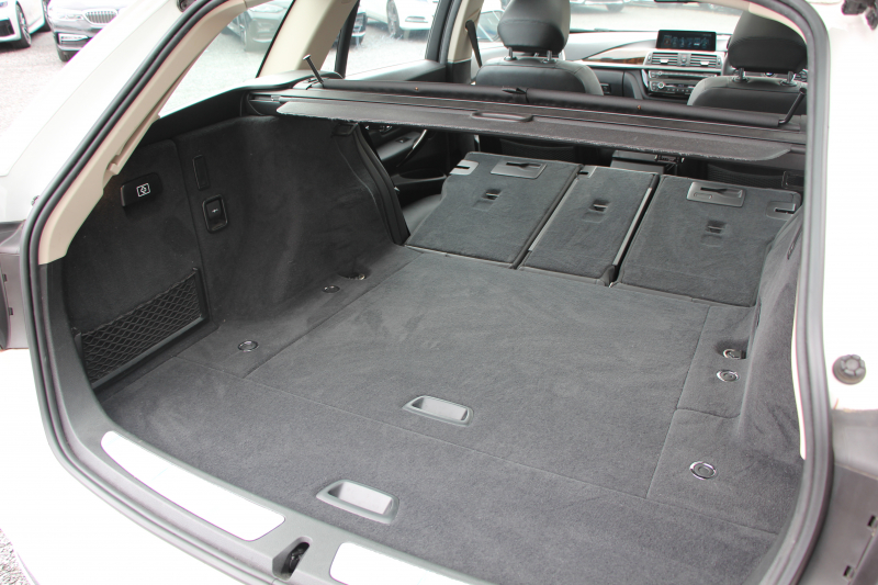 BMW 3シリーズ 320i ﾂｰﾘﾝｸﾞﾗｸﾞｼﾞｭｱﾘｰ LCI後期 新ｴﾝｼﾞﾝ ﾊﾟﾉﾗﾏｻﾝR ﾋｰﾀｰ黒革 LEDﾍｯﾄﾞﾗｲﾄ&ﾃｰﾙ TOPﾋﾞｭｰ&ｻｲﾄﾞﾋﾞｭｰｶﾒﾗ Pｱｼｽﾄ 追従ACC ﾚｰﾝC警告 衝突軽減ﾌﾞﾚｰｷ 車線逸脱&歩行者 警告ﾀｯﾁﾊﾟｯﾄﾞ対応HDDﾅﾋﾞBluetooth接続 Bｶﾒﾗ ｽﾏｰﾄｷｰ 電動ﾄﾗﾝｸ 2年保証