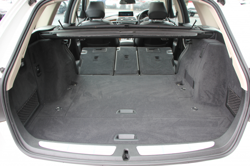 BMW 3シリーズ 320i ﾂｰﾘﾝｸﾞﾗｸﾞｼﾞｭｱﾘｰ LCI後期 新ｴﾝｼﾞﾝ ﾊﾟﾉﾗﾏｻﾝR ﾋｰﾀｰ黒革 LEDﾍｯﾄﾞﾗｲﾄ&ﾃｰﾙ TOPﾋﾞｭｰ&ｻｲﾄﾞﾋﾞｭｰｶﾒﾗ Pｱｼｽﾄ 追従ACC ﾚｰﾝC警告 衝突軽減ﾌﾞﾚｰｷ 車線逸脱&歩行者 警告ﾀｯﾁﾊﾟｯﾄﾞ対応HDDﾅﾋﾞBluetooth接続 Bｶﾒﾗ ｽﾏｰﾄｷｰ 電動ﾄﾗﾝｸ 2年保証