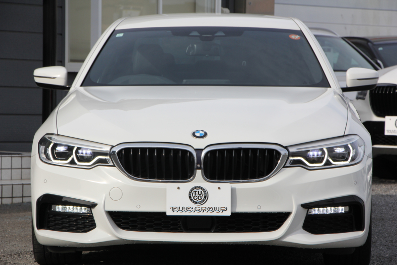BMW 5シリーズ 530i Mｽﾎﾟｰﾂ ﾃﾞﾋﾞｭｰP 1ｵ-ﾅ 252馬力 全席ﾋｰﾀｰ黒革 HUD ｼﾞｪｽﾁｬｰC ｿﾌﾄｸﾛｰｽﾞﾄﾞｱ 追従ACC ｽﾃｱﾘﾝｸﾞｻﾎﾟｰﾄ LEDﾍｯﾄﾞﾗｲﾄ ﾊｲﾋﾞｰﾑｱｼｽﾄ ﾀｯﾁ画面HDDﾅﾋﾞTV 360度ｶﾒﾗ Pｱｼｽﾄﾌﾟﾗｽ 電動ﾄﾗﾝｸ 2年保証