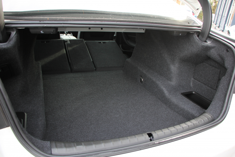 BMW 5シリーズ 530i Mｽﾎﾟｰﾂ ﾃﾞﾋﾞｭｰP 1ｵ-ﾅ 252馬力 全席ﾋｰﾀｰ黒革 HUD ｼﾞｪｽﾁｬｰC ｿﾌﾄｸﾛｰｽﾞﾄﾞｱ 追従ACC ｽﾃｱﾘﾝｸﾞｻﾎﾟｰﾄ LEDﾍｯﾄﾞﾗｲﾄ ﾊｲﾋﾞｰﾑｱｼｽﾄ ﾀｯﾁ画面HDDﾅﾋﾞTV 360度ｶﾒﾗ Pｱｼｽﾄﾌﾟﾗｽ 電動ﾄﾗﾝｸ 2年保証