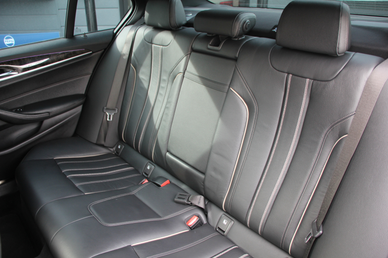 BMW 5シリーズ 530i Mｽﾎﾟｰﾂ ﾃﾞﾋﾞｭｰP 1ｵ-ﾅ 252馬力 全席ﾋｰﾀｰ黒革 HUD ｼﾞｪｽﾁｬｰC ｿﾌﾄｸﾛｰｽﾞﾄﾞｱ 追従ACC ｽﾃｱﾘﾝｸﾞｻﾎﾟｰﾄ LEDﾍｯﾄﾞﾗｲﾄ ﾊｲﾋﾞｰﾑｱｼｽﾄ ﾀｯﾁ画面HDDﾅﾋﾞTV 360度ｶﾒﾗ Pｱｼｽﾄﾌﾟﾗｽ 電動ﾄﾗﾝｸ 2年保証