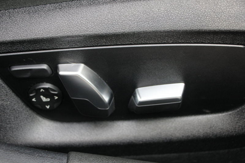 BMW 5シリーズ 530i Mｽﾎﾟｰﾂ ﾃﾞﾋﾞｭｰP 1ｵ-ﾅ 252馬力 全席ﾋｰﾀｰ黒革 HUD ｼﾞｪｽﾁｬｰC ｿﾌﾄｸﾛｰｽﾞﾄﾞｱ 追従ACC ｽﾃｱﾘﾝｸﾞｻﾎﾟｰﾄ LEDﾍｯﾄﾞﾗｲﾄ ﾊｲﾋﾞｰﾑｱｼｽﾄ ﾀｯﾁ画面HDDﾅﾋﾞTV 360度ｶﾒﾗ Pｱｼｽﾄﾌﾟﾗｽ 電動ﾄﾗﾝｸ 2年保証