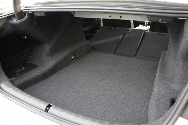 BMW 5シリーズ 530i Mｽﾎﾟｰﾂ ﾃﾞﾋﾞｭｰP 1ｵ-ﾅ 252馬力 全席ﾋｰﾀｰ黒革 HUD ｼﾞｪｽﾁｬｰC ｿﾌﾄｸﾛｰｽﾞﾄﾞｱ 追従ACC ｽﾃｱﾘﾝｸﾞｻﾎﾟｰﾄ LEDﾍｯﾄﾞﾗｲﾄ ﾊｲﾋﾞｰﾑｱｼｽﾄ ﾀｯﾁ画面HDDﾅﾋﾞTV 360度ｶﾒﾗ Pｱｼｽﾄﾌﾟﾗｽ 電動ﾄﾗﾝｸ 2年保証