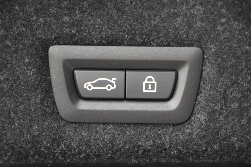 BMW 5シリーズ 530i Mｽﾎﾟｰﾂ ﾃﾞﾋﾞｭｰP 1ｵ-ﾅ 252馬力 全席ﾋｰﾀｰ黒革 HUD ｼﾞｪｽﾁｬｰC ｿﾌﾄｸﾛｰｽﾞﾄﾞｱ 追従ACC ｽﾃｱﾘﾝｸﾞｻﾎﾟｰﾄ LEDﾍｯﾄﾞﾗｲﾄ ﾊｲﾋﾞｰﾑｱｼｽﾄ ﾀｯﾁ画面HDDﾅﾋﾞTV 360度ｶﾒﾗ Pｱｼｽﾄﾌﾟﾗｽ 電動ﾄﾗﾝｸ 2年保証